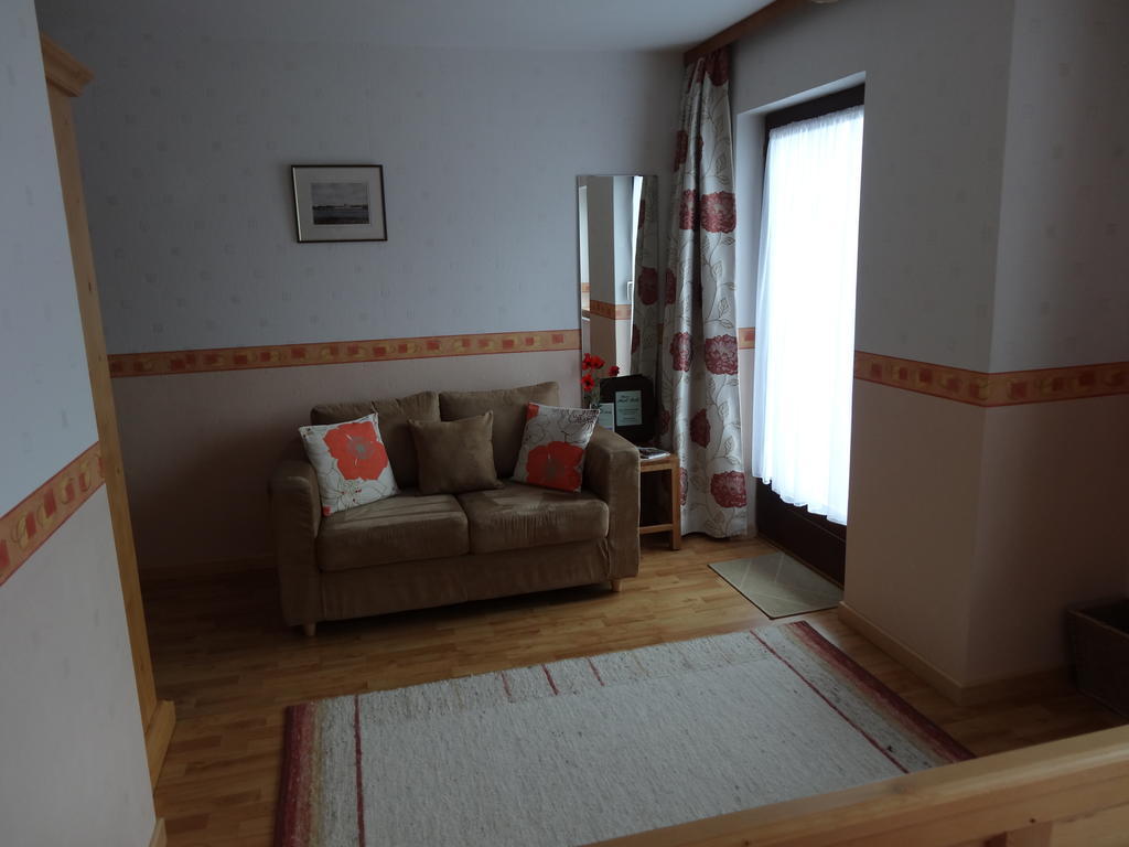 Haus Karl'S Ruh Bed & Breakfast Ehrwald Room photo